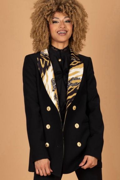 GIACCA MOD. HOLLYWOOD NERA REVER ANIMALIER CAMICIA MOD. LE CINEMA NERA PANTALONI MOD. PLASTIC NERI